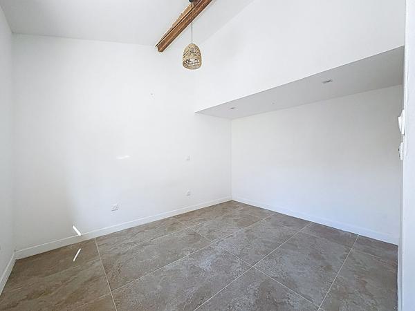 Maison de 2 pièces à louer à Feugarolles - Calme et Confort