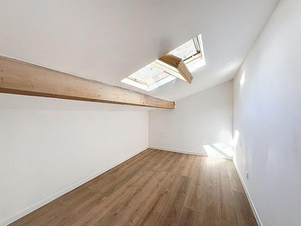 Maison de 2 pièces à louer à Feugarolles - Calme et Confort