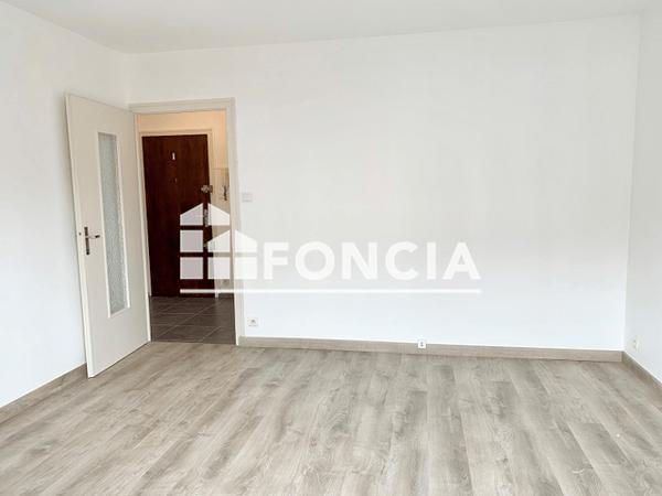 Location Studio 27.23 m² - 32 TER RUE DE FAUCIGNY Annemasse 74100