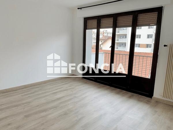 Location Studio 27.23 m² - 32 TER RUE DE FAUCIGNY Annemasse 74100