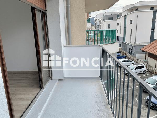 Location Studio 27.23 m² - 32 TER RUE DE FAUCIGNY Annemasse 74100