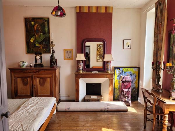 TONNAY CHARENTE maison bourgeoise de 163 m² et grange réhabilitée de 80 m² sur parcelle de 1682 m²