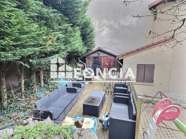 À vendre Maison 4 pièces 97 m² - Le Chambon-feugerolles 42500