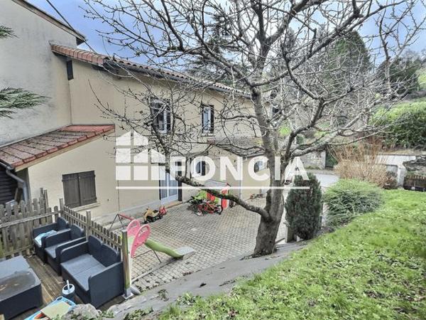 À vendre Maison 4 pièces 97 m² - Le Chambon-feugerolles 42500