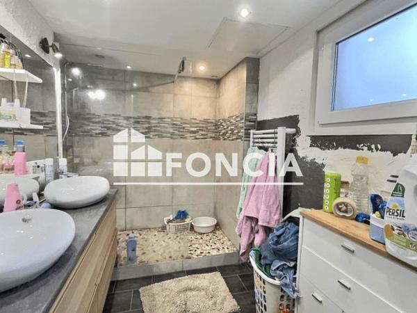 À vendre Maison 4 pièces 97 m² - Le Chambon-feugerolles 42500