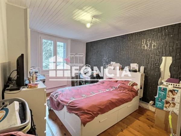 À vendre Maison 4 pièces 97 m² - Le Chambon-feugerolles 42500