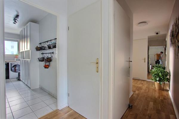 Appartement Asnieres Sur Seine - 4 pièces / balcon - 83,60 m2