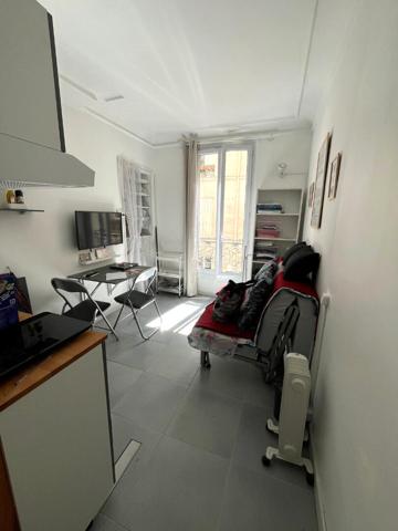 PARIS 12, rue de Wattignies | Studio 12,1 m² au Calme Absolu sur Cour - Parfait État & Faibles Charges