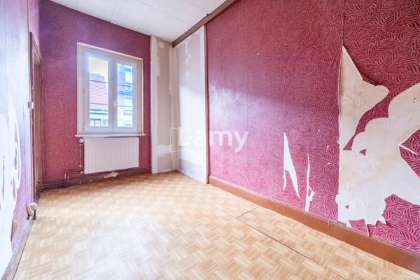 Maison 6 pièces au centre-ville avec cour intérieure