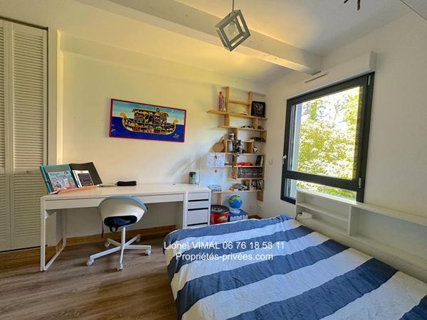 Ensemble immobilier Maison 220 m2 avec local commercial ( env 90 m2 )