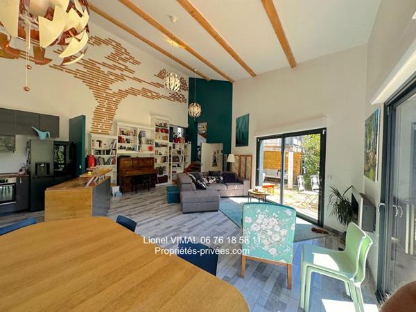 Ensemble immobilier Maison 220 m2 avec local commercial ( env 90 m2 )