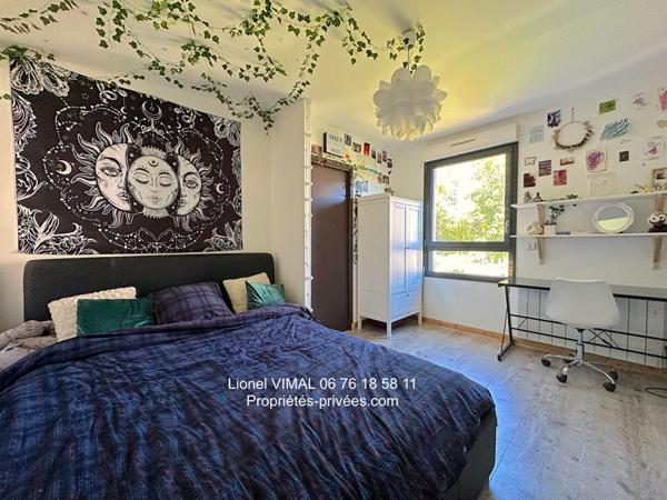 Ensemble immobilier Maison 220 m2 avec local commercial ( env 90 m2 )