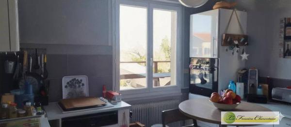 ANGOULEME : porche centre ville