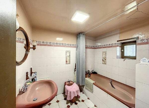 Maison à vendre    6 pièces •  Saint-Pierre-les-Étieux