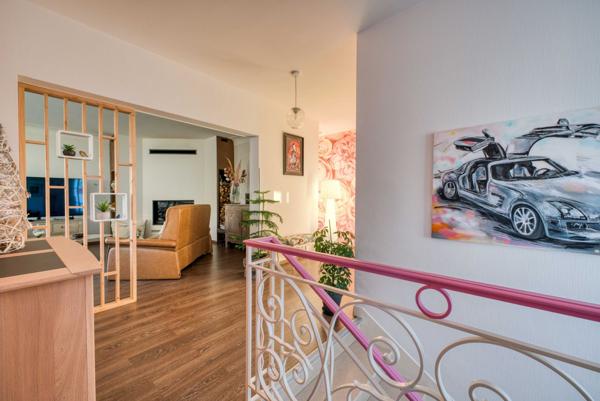 Élégante maison de caractère avec vue mer et piscine