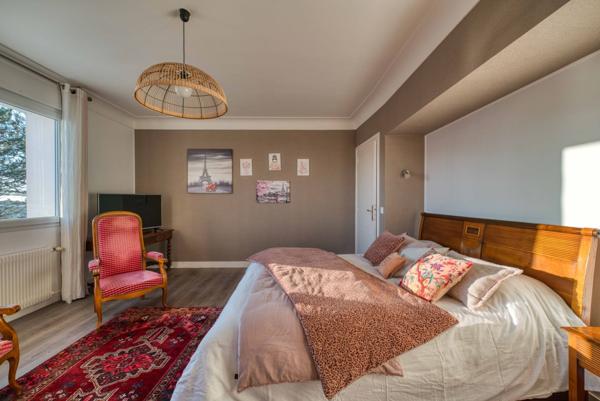 Élégante maison de caractère avec vue mer et piscine