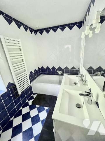 Propriété de charme sur 1 hectare 6 avec dépendances 