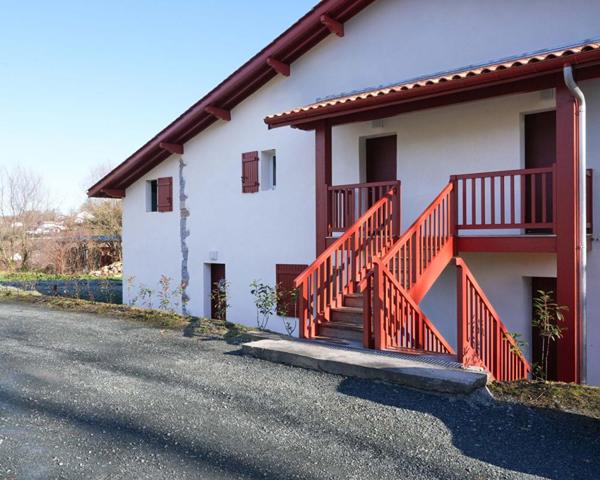 Urrugne, Appartement rénové 109m2 avec terrasse et parking