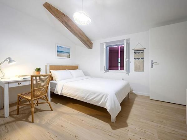 Urrugne, Appartement rénové 109m2 avec terrasse et parking