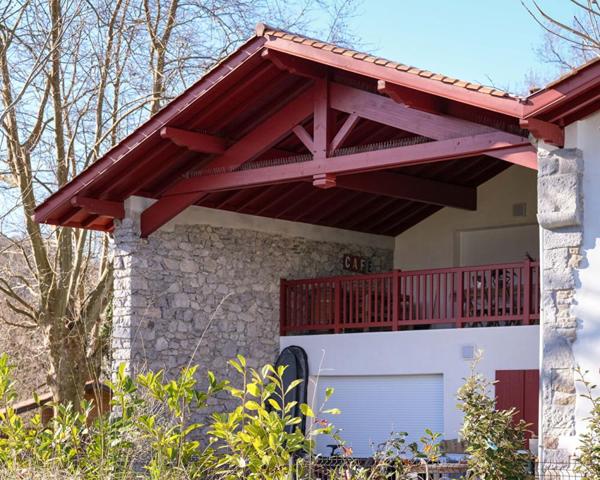 Urrugne, Appartement rénové 109m2 avec terrasse et parking