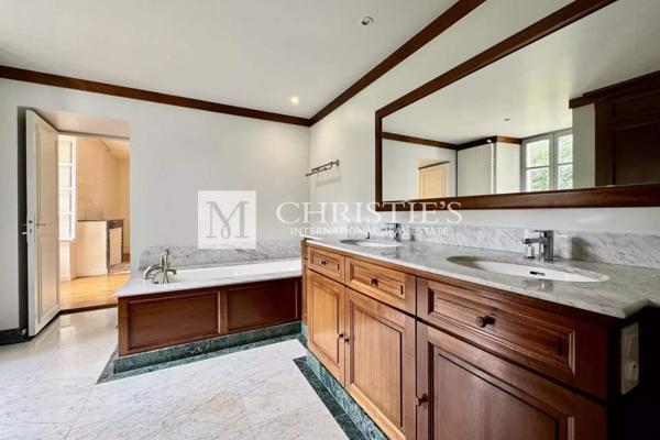 Logis du 16e siècle entièrement rénové avec dépendances et gîte près d’Angoulême