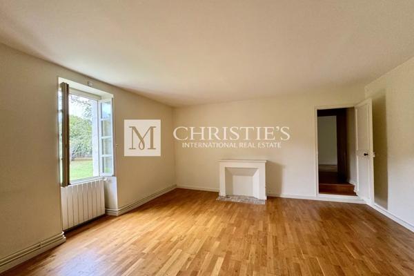 Logis du 16e siècle entièrement rénové avec dépendances et gîte près d’Angoulême