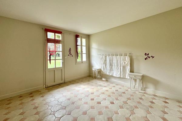 Logis du 16e siècle entièrement rénové avec dépendances et gîte près d’Angoulême