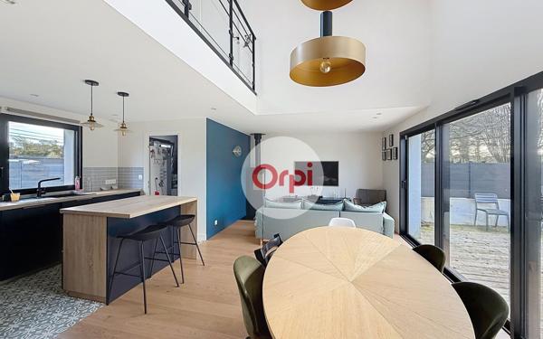 Maison à vendre    4 pièces •  Theix