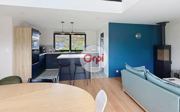 Maison à vendre    4 pièces •  Theix