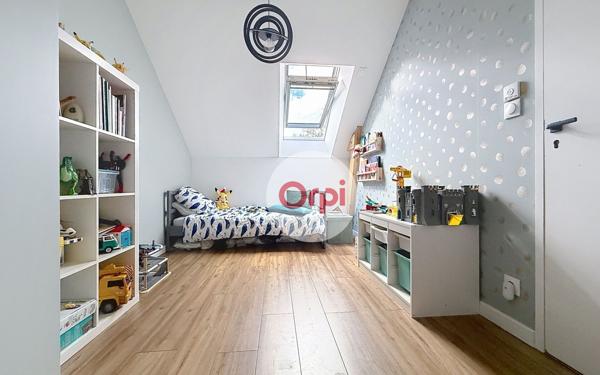 Maison à vendre    4 pièces •  Theix