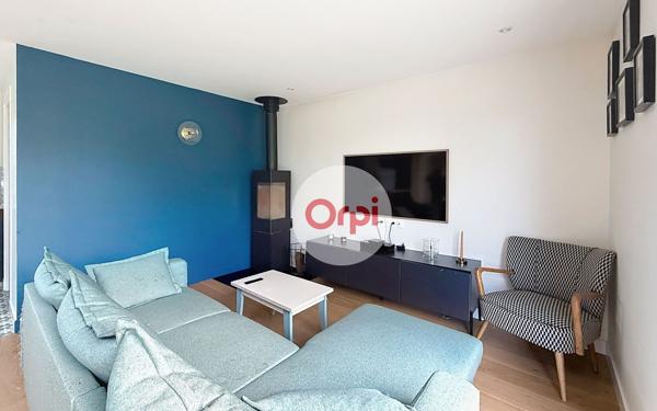 Maison à vendre    4 pièces •  Theix