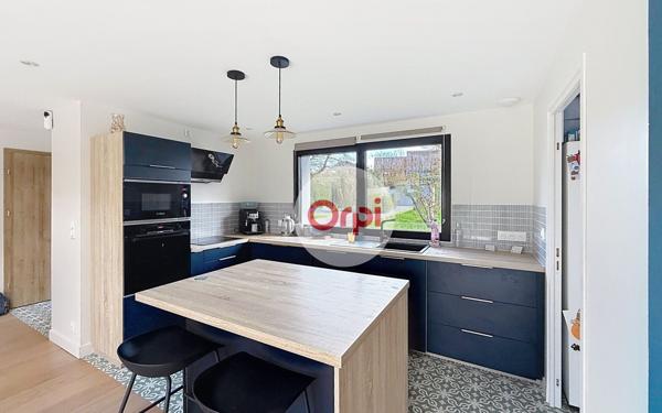 Maison à vendre    4 pièces •  Theix