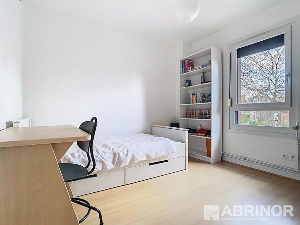 MAISON 4 CHAMBRES, JARDIN, GARAGE ET STATIONNEMENT VILLENEUVE D ASCQ