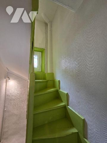 Quartier des cordiers jolie Maison de ville vendu meublée et comprenant au rez-de-chaussée : sé...