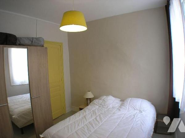 Quartier des cordiers jolie Maison de ville vendu meublée et comprenant au rez-de-chaussée : sé...