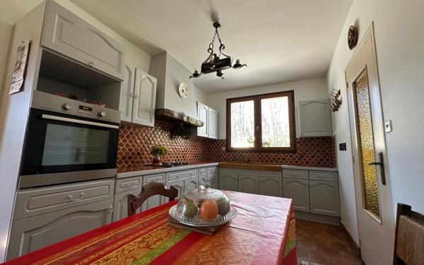 Maison à vendre    7 pièces •  Saintes