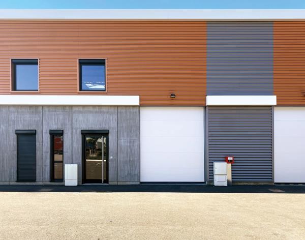 Local d'activité + bureaux à louer MEYZIEU (69), parc majoland, local de 203m2 dont 144m2 d'atelier