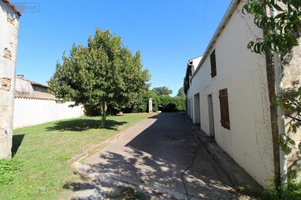 Maison à vendre à Brizambourg en Charente-Maritime (17770), ref : 17111-614