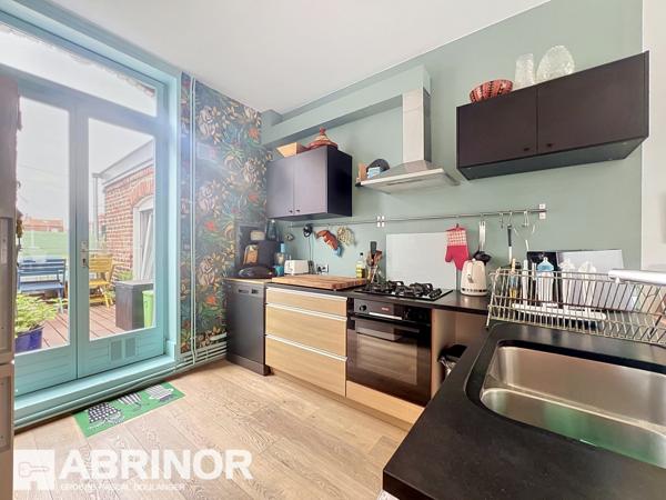 EXCLUSIVITÉ | À deux pas de Fives Cail – Appartement rénové avec terrasse. LILLE