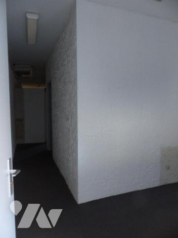 A VENDRE BUREAUX de 100m2 A RENOVER  par PLANTIER NOTAIRES à VERGEZE