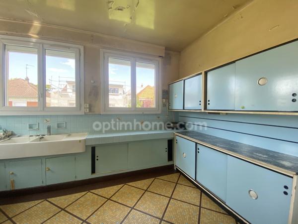 Gros potentiel – Maison 1950 avec jardin – À 2 min du métro Barbara