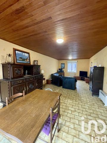 Maison traditionnelle 5 pièces de 117 m² à Plozévet (29710)