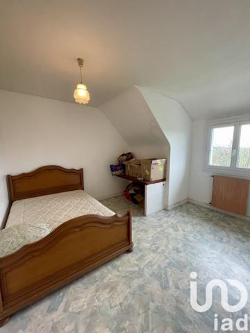 Maison traditionnelle 5 pièces de 117 m² à Plozévet (29710)