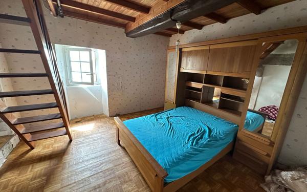 Maison à vendre    4 pièces •  Porspoder