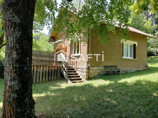 Maison de 79m²(56m² loi carrez) avec terrasse et jardin de 815m² cloturé et arborés