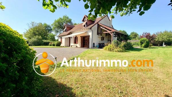 Vente                                                      Maison de village
                        
                     5 pièces                      168 m2                     à Aubigny-sur-Nère
