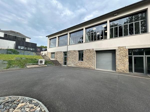 A VENDRE - BUREAUX et LOCAL DE STOCKAGE - EXCELLENTE VISIBILITE , Change A VENDRE - BUREAUX et LOCAL DE STOCKAGE - EXCELLENTE VISIBILITE , Change