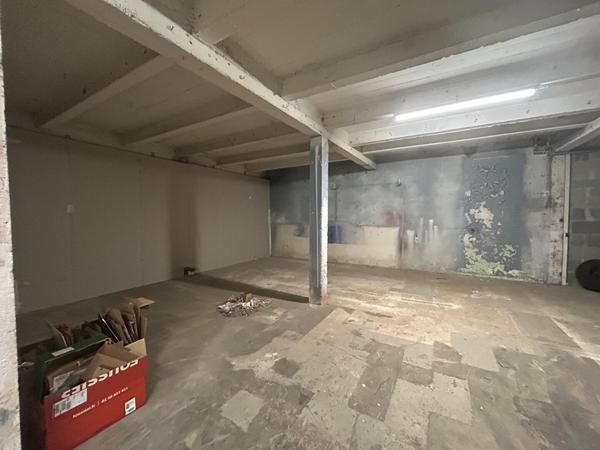 A VENDRE - BUREAUX et LOCAL DE STOCKAGE - EXCELLENTE VISIBILITE , Change A VENDRE - BUREAUX et LOCAL DE STOCKAGE - EXCELLENTE VISIBILITE , Change