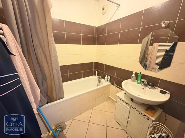 Appartement à louer 2 pièces 30.42m² Givors (69700)