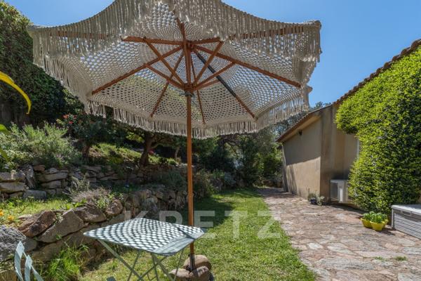 Villa contemporaine avec piscine dans un environnement préservé